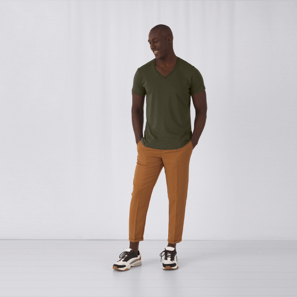 Dizajniraj Muška Majica s V Izrezom