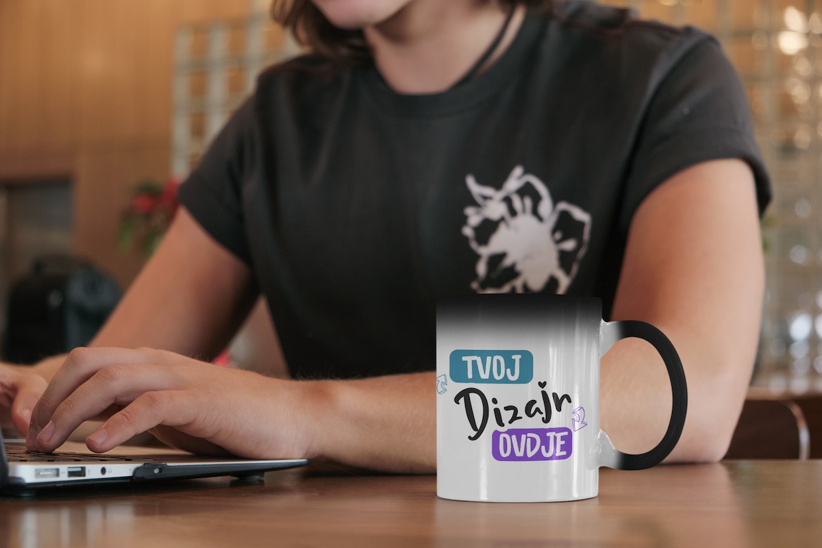 Kreiraj božićni poklon za svog brata na puppynator.hr